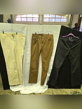 3 Elie Tahari Jeans Pants Straight Leg & Flare Size 8